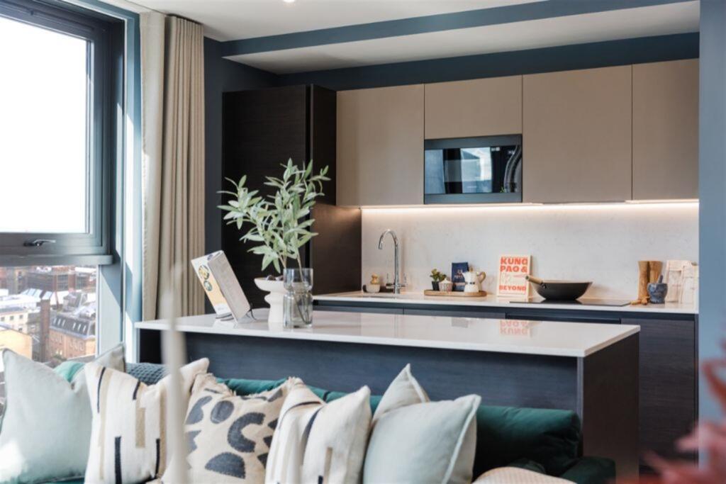 Main image of property: Holland Street, Glasgow, G2