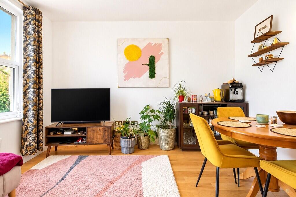 Apartment in London - View 3