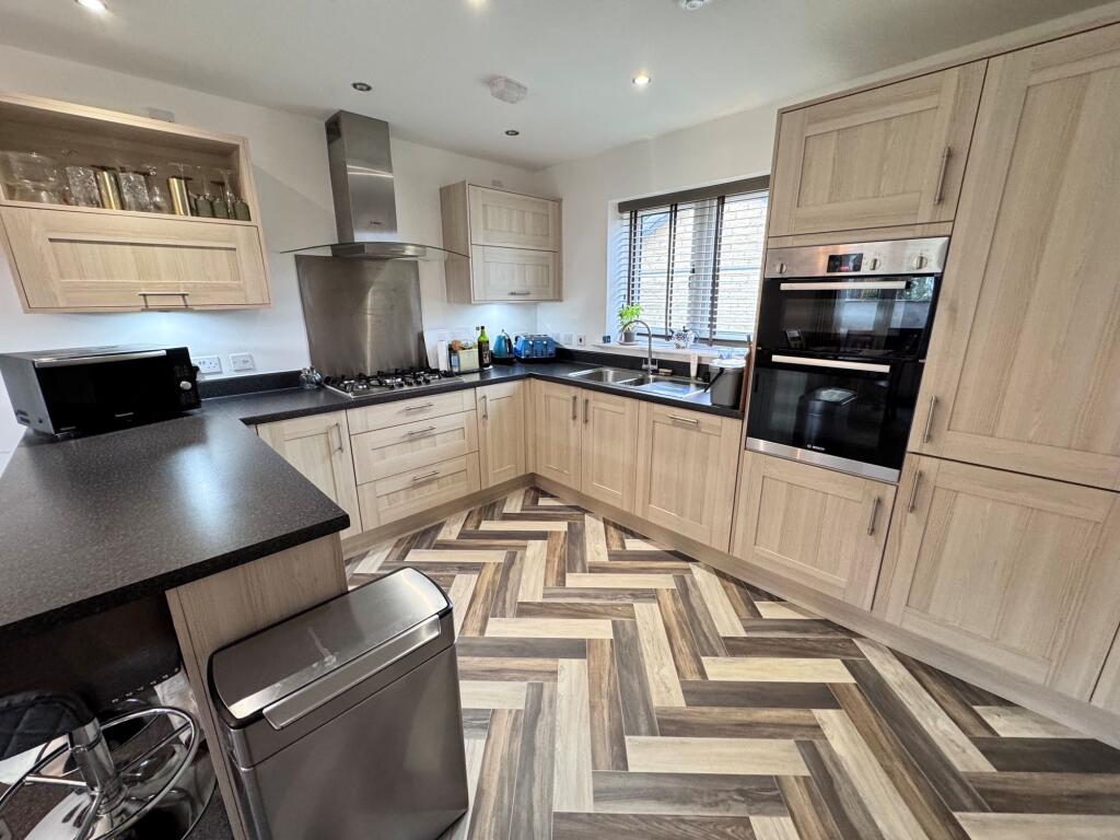 House in High Peak, Chapel-en-le-Frith - View 3