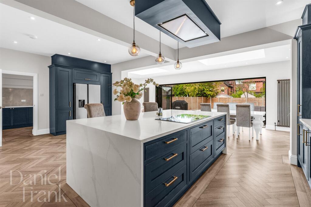 Algers Road, Loughton - View 6