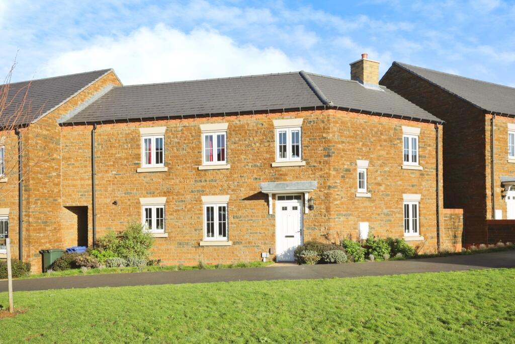 Main image of property: Blackwell Drive, Banbury, Oxfordshire, OX16