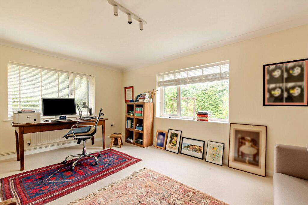House in Guildford - View 5