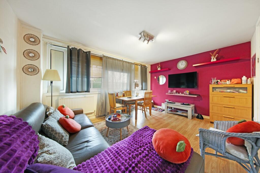 Apartment in Mitcham, Merton - View 2