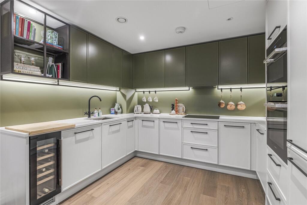 Apartment in London - View 3