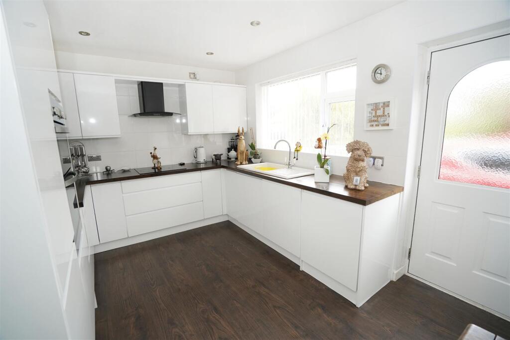 The Strand, Horwich, Bolton photo 3