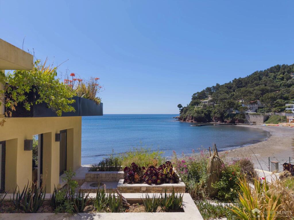 Main image of property: Provence-Alps-Cote d`Azur, Var, La Seyne-sur-Mer