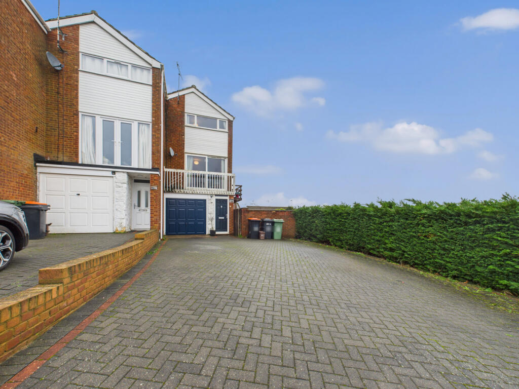 Main image of property: Bideford Green, Leighton Buzzard