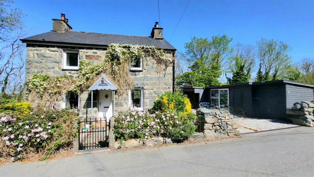 Main image of property: Ivy House, Harlech