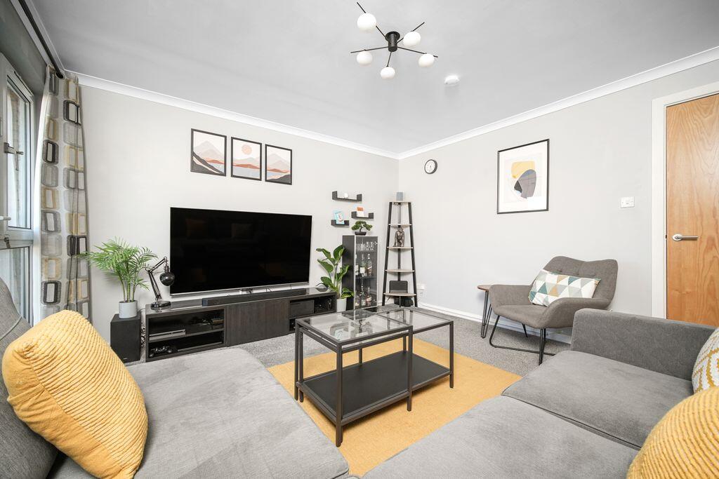 Apartment in Edinburgh, Stenhouse, Stenhouse, Saughton Mains and Whitson - View 3
