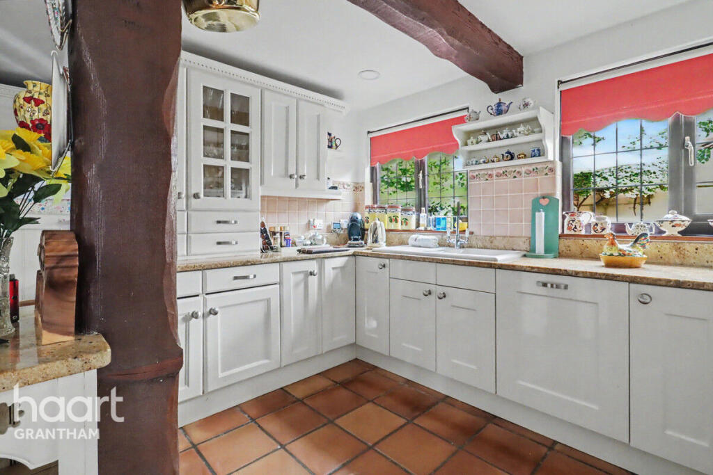 House in South Kesteven, Caythorpe - View 3
