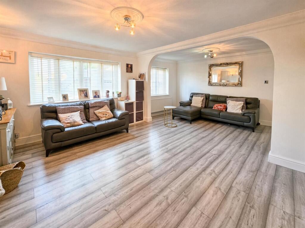 House in Southend-on-Sea - View 5