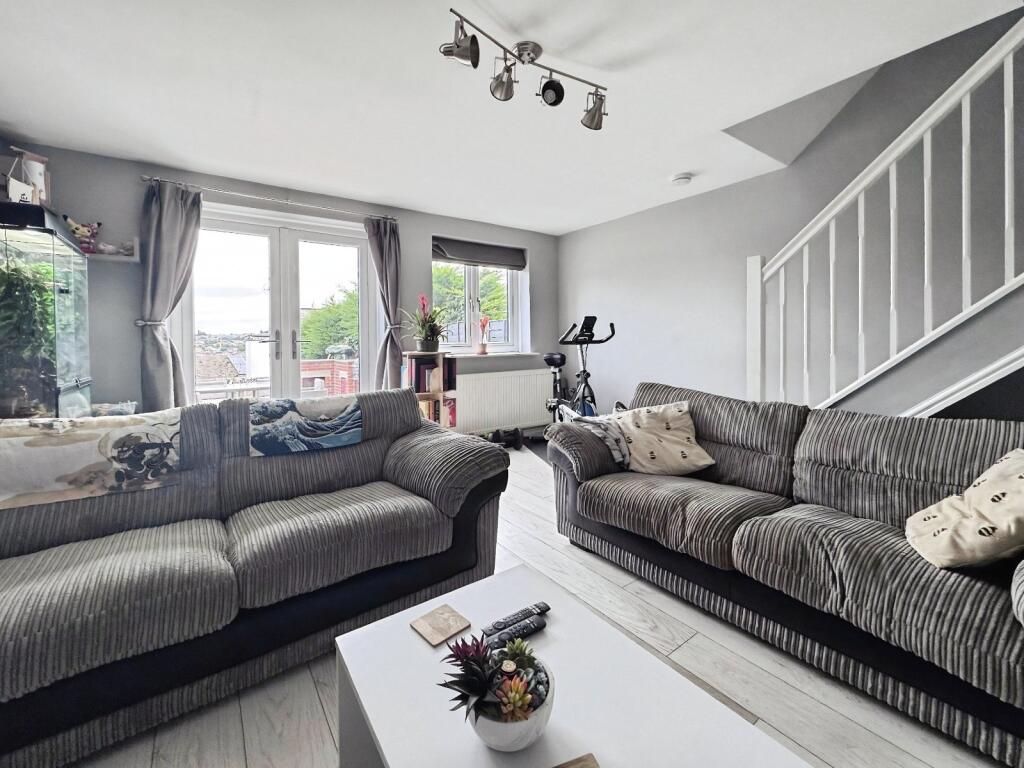 House in Wakefield - View 3