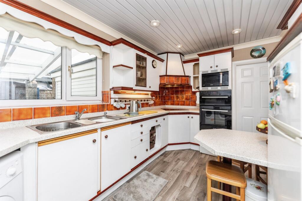 Ringwood Way, Hemsworth, Pontefract photo 3