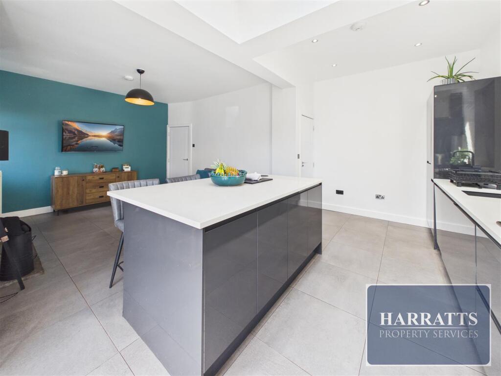 House in Stockport, Portwood - View 5