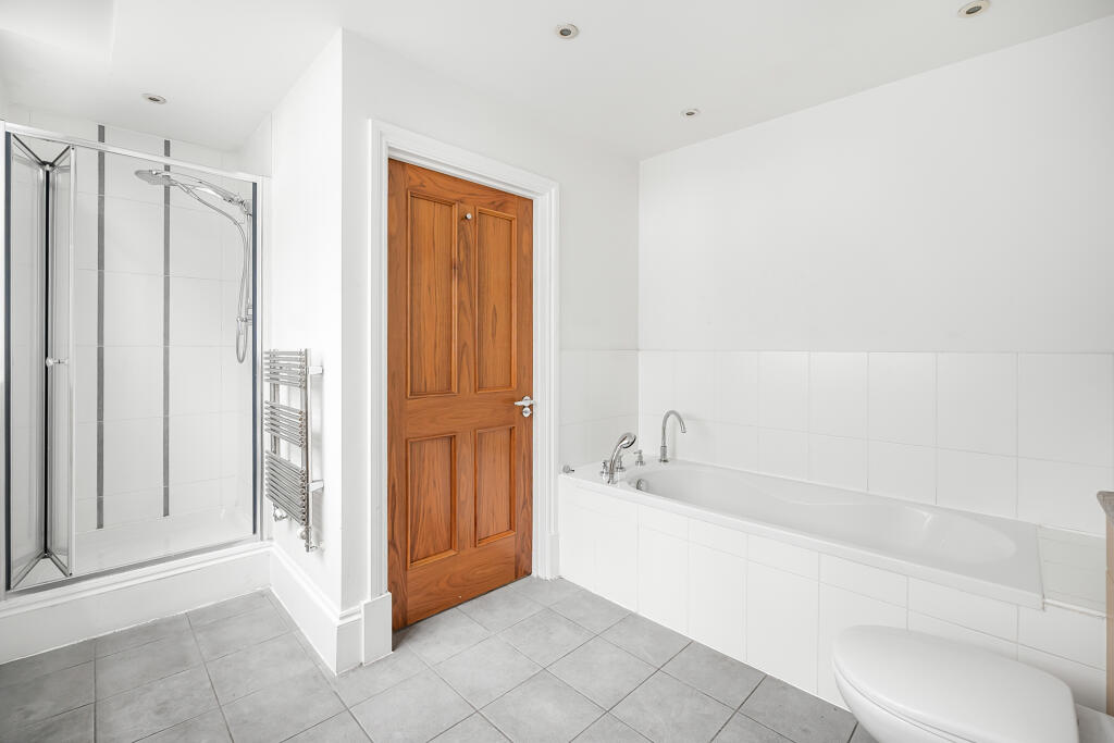 Apartment in Twickenham - View 5