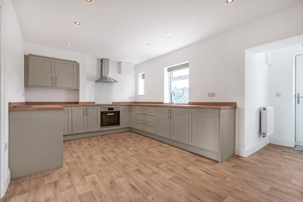 House in Bradford - View 2