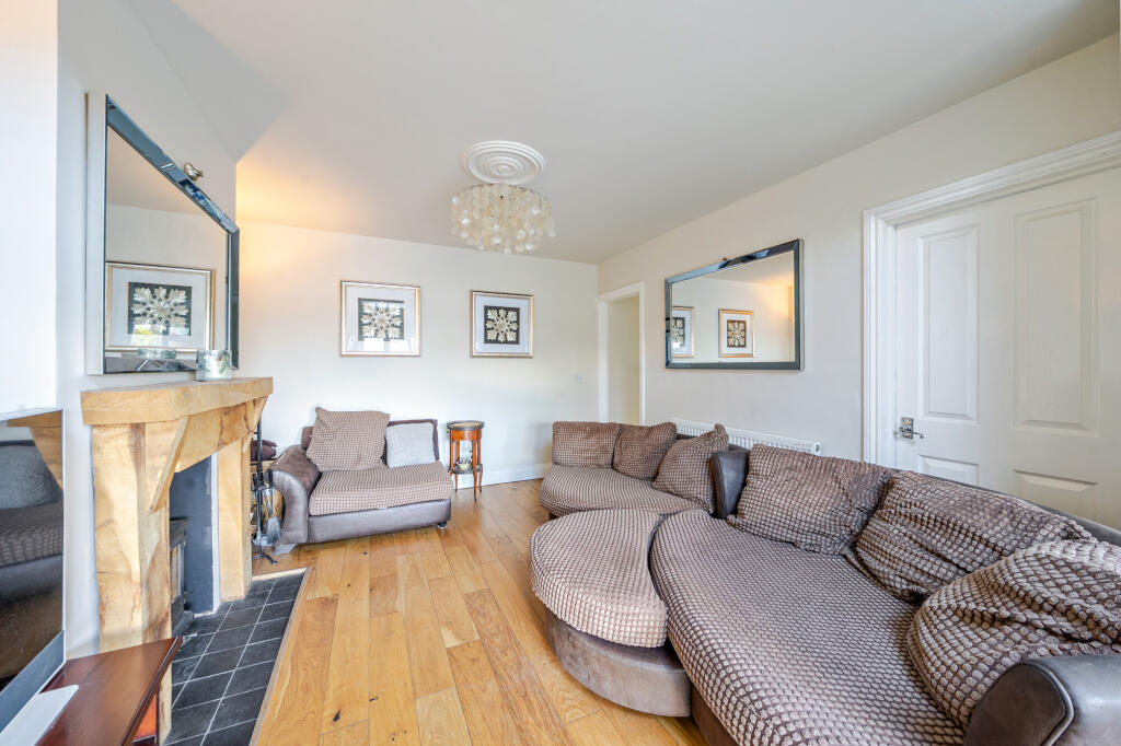 Additional image 4 of Cross Way, Harpenden, AL5