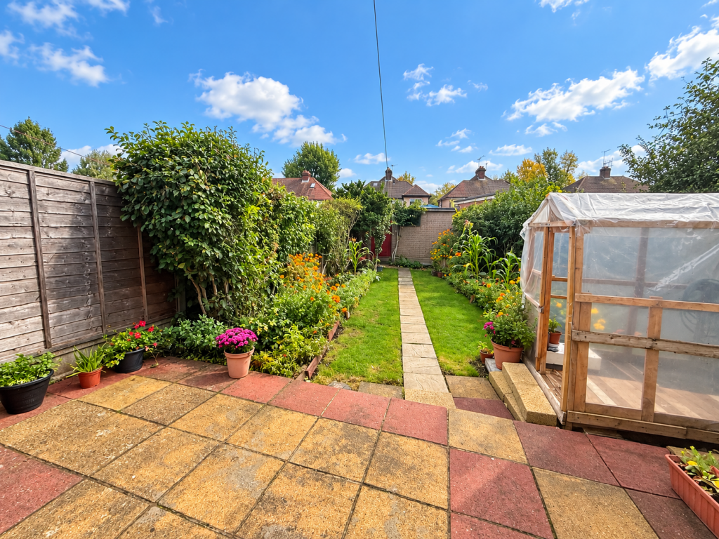 House in Bromley - View 4
