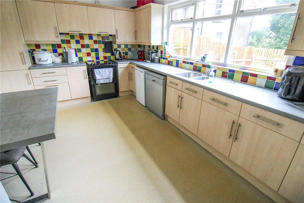 House in Bradford - View 4
