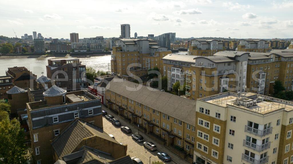 5 bedroom terraced house for rent