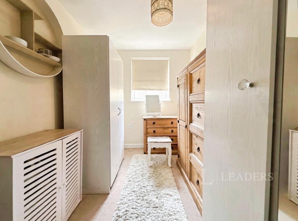 Apartment in Dunstable, Central Bedfordshire - View 3