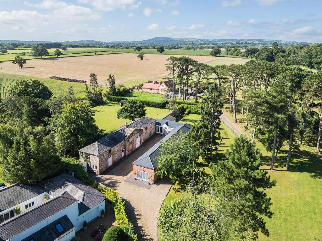 Main image of property: The Stables, Coach House, Kinnerton Lane, Chester