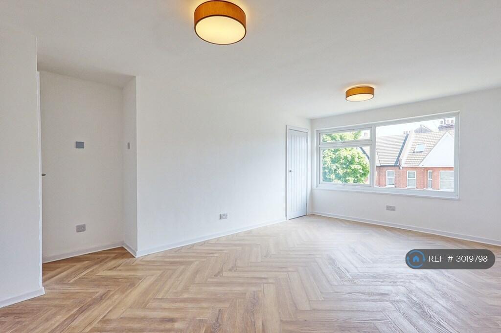 Main image of property: Elm Road, Leigh-On-Sea, SS9