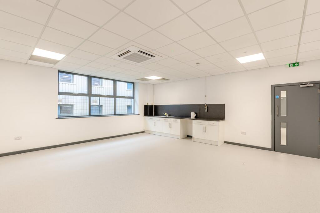 8692871-interior10-800.jpg