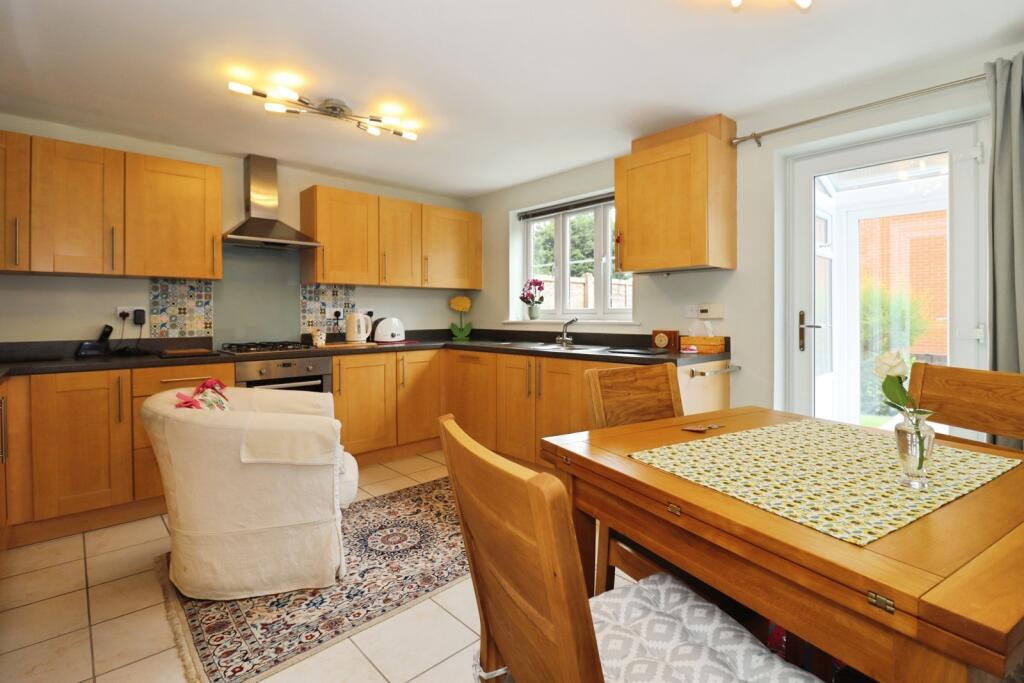 House in Thornbury, South Gloucestershire - More