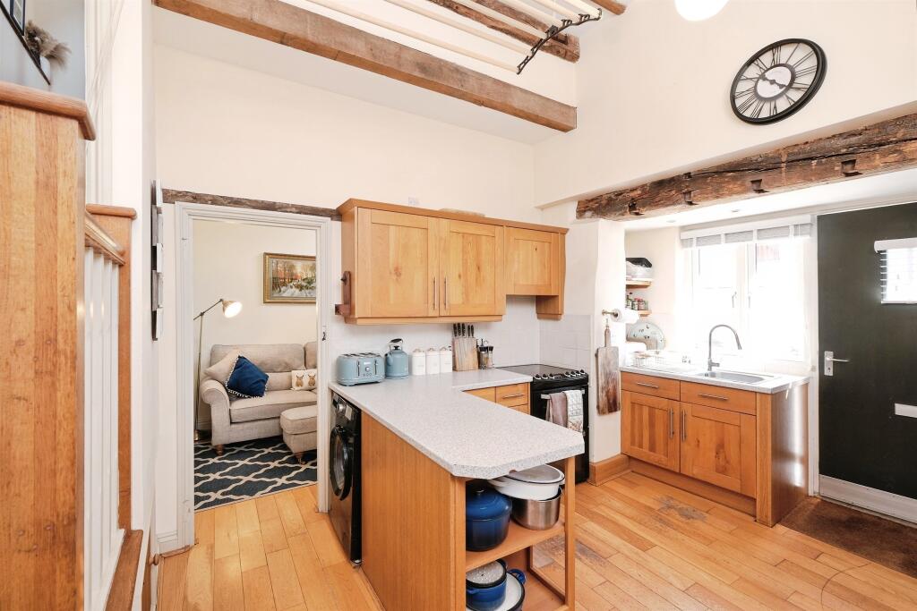 House in Leominster, Herefordshire - View 3