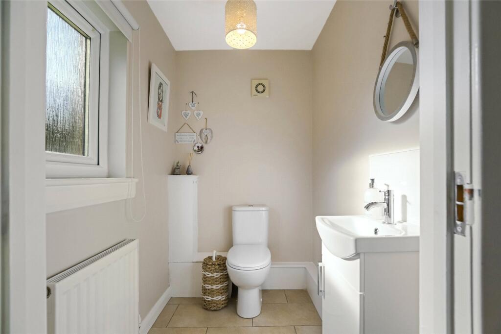 House in Kilmarnock, North Ayrshire - More