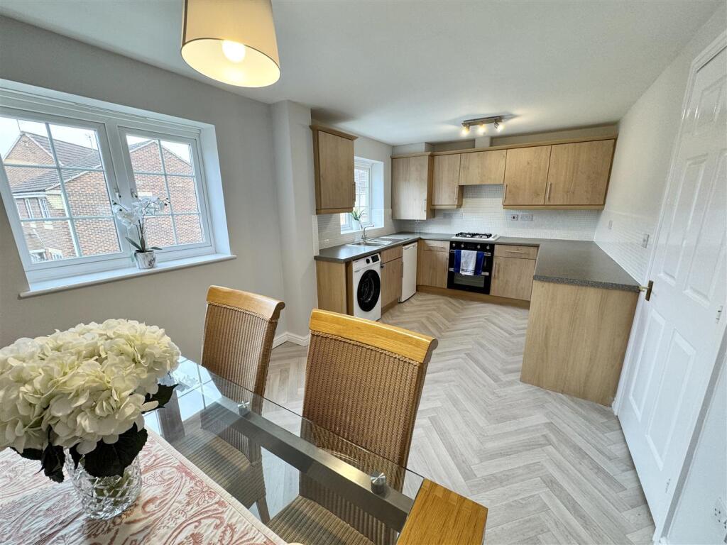 Apartment in Mansfield, Nottinghamshire - View 4
