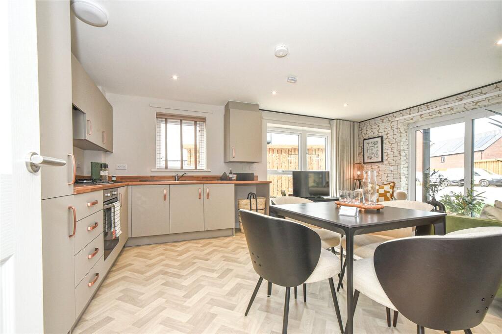 Apartment in Chippenham, Wiltshire - More