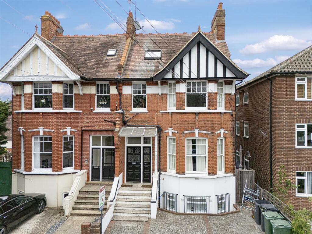 Main image of property: Connaught Avenue, Chingford