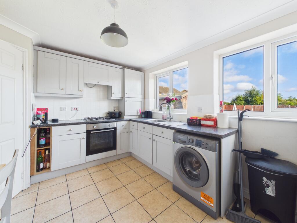 House in Hull - View 3