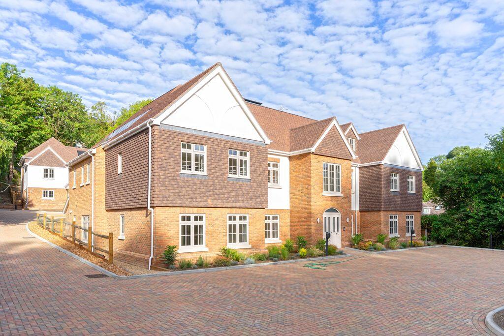 Apartment in Croydon - View 4
