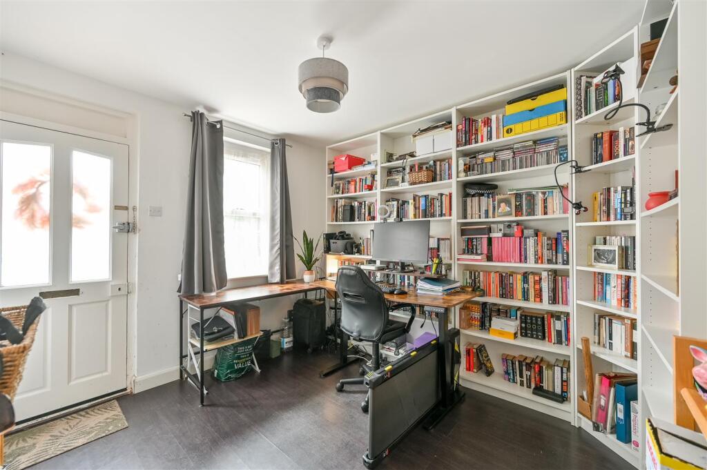 House in Reading - View 4