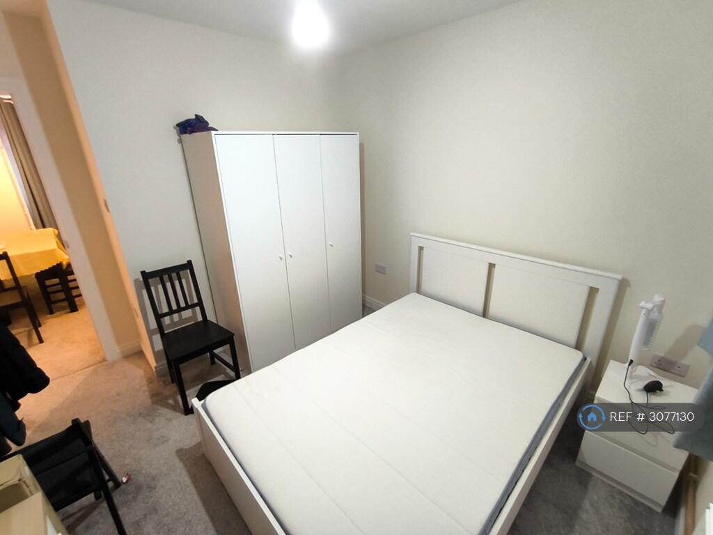 Main image of property: Susannah Street, London, E14