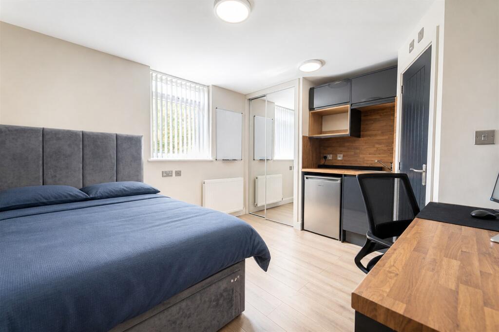 House in Birmingham, Selly Oak - View 2