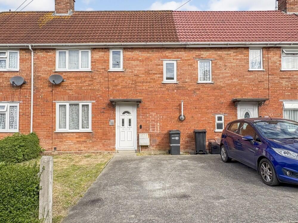 3-bed terraced on 45, Hillcrest Road, Yeovil, Somerset, BA21, £150,000