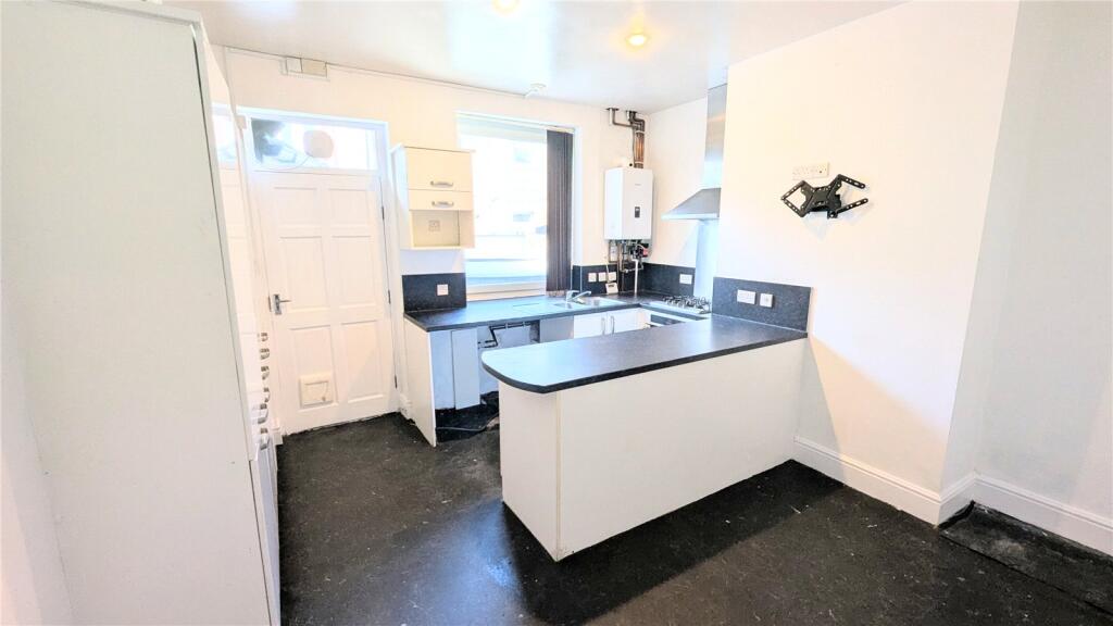 House in Burnley, Lancashire - View 4