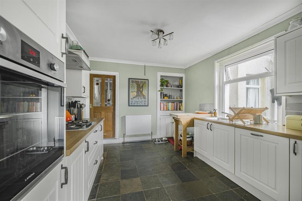 House in Swansea, Tycoch, Sketty - View 4
