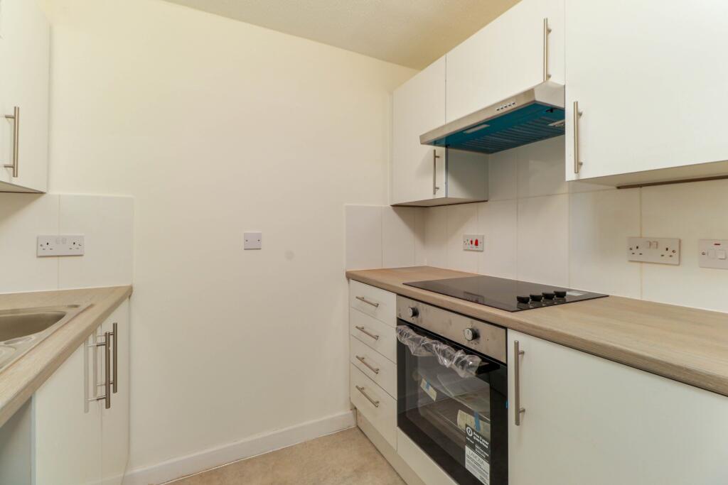 Grove Road North, Southsea - View 4