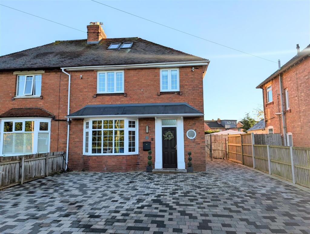 Main image of property: 18 Belvidere Road, Shrewsbury, SY2 5LR