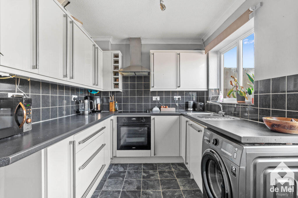 House in Cheltenham, Lynworth, Whaddon - View 2