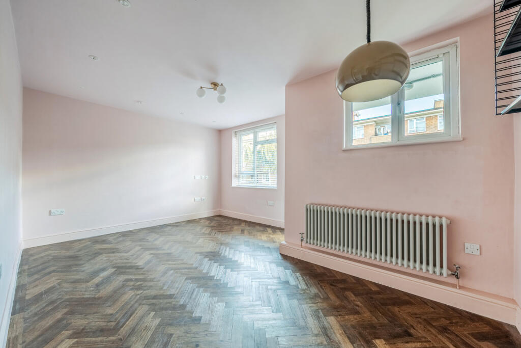 Apartment in London - More