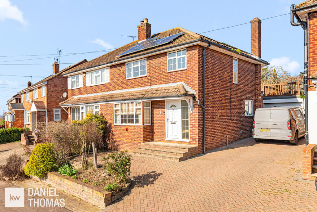 Main image of property: DANIEL THOMAS | Western Road, Nazeing, EN9 2QH