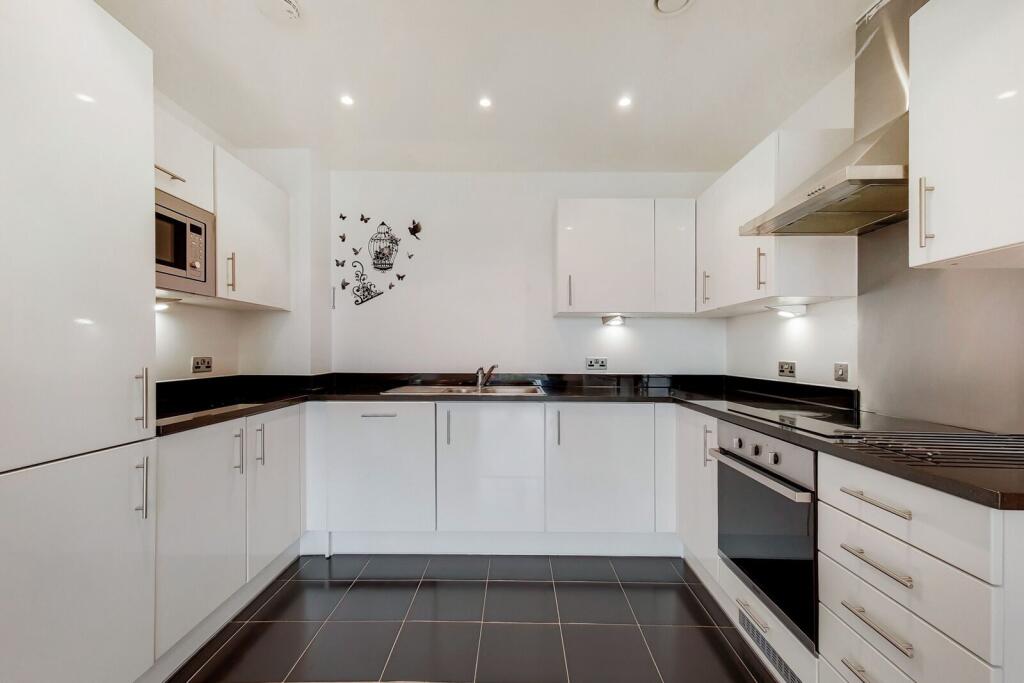Apartment in Harrow - View 3