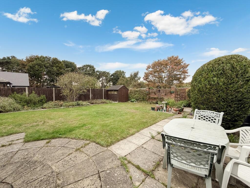 Springfield Avenue, Felixstowe, IP11 - View 4
