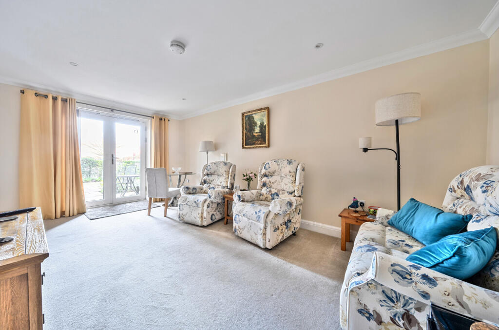 Duttons Road, Romsey, Hampshire, SO51 photo 2
